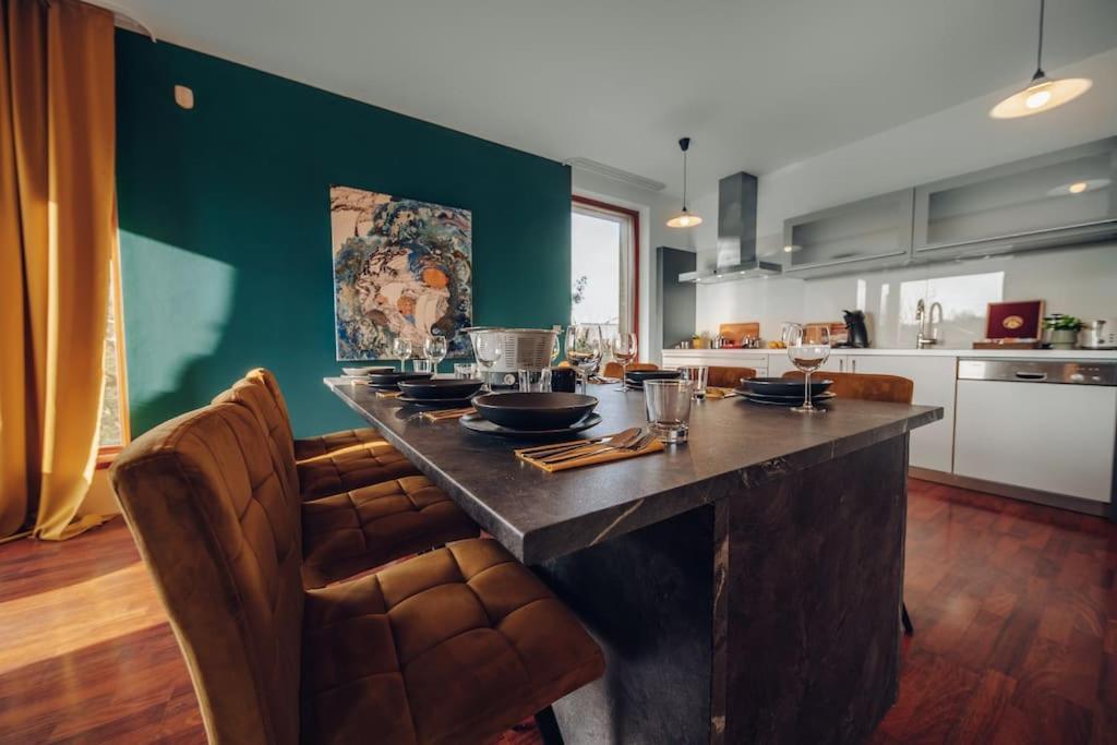 Design 3bd Cooking Area In Architect Apartment Prague